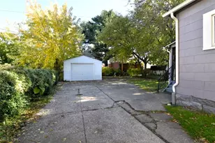 3151 W 92nd St, Loveland, OH 44102 - Photo 39