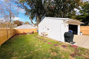 25401 Farringdon Ave, Euclid, OH 44132 - Photo 29