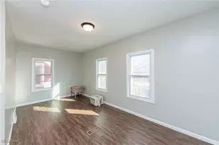 2035 Chesterland Ave, Oakwood, OH 44107 - Photo 21