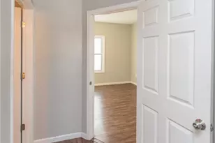 2035 Chesterland Ave, Oakwood, OH 44107 - Photo 19