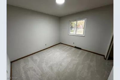 6399 Tanglewood Lane, Green Hills, OH 44131 - Photo 9