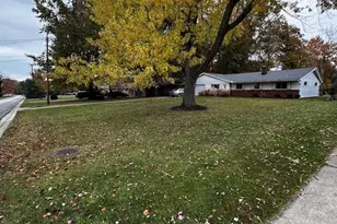 6399 Tanglewood Ln, Green Hills, OH 44131 - Photo 3