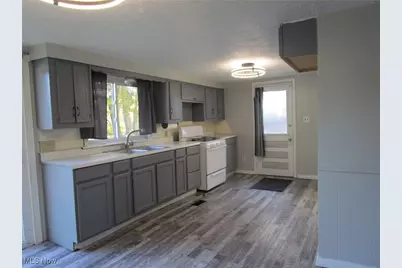 710 Myrtle Avenue, Ashtabula, OH 44004 - Photo 7