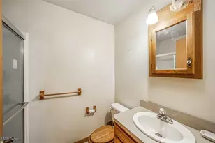 4902 Leslie Rd, Rock Creek, OH 44084 - Photo 15