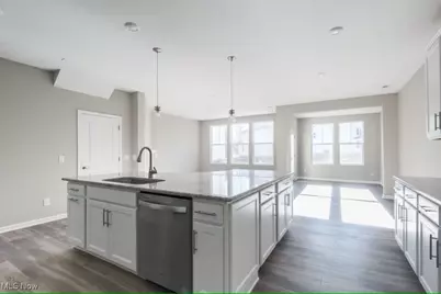 950-3 Memory Lane, Aurora, OH 44202 - Photo 3