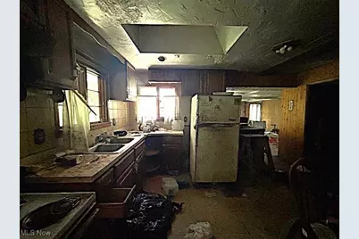 2092 Holmes Drive, Twinsburg, OH 44087 - Photo 9