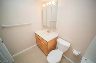 6215 Hidden Creek Dr, Lorain, OH 44053 - Photo 13