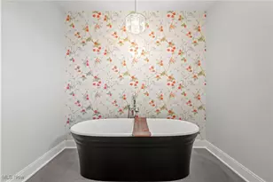 2044 Random Rd, Loveland, OH 44106 - Photo 25