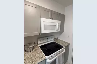 11850 Edgewater Drive #722, Oakwood, OH 44107 - Photo 5