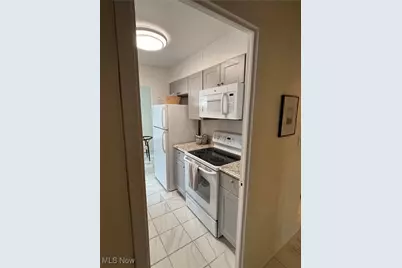 11850 Edgewater Drive #722, Oakwood, OH 44107 - Photo 7