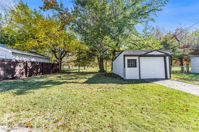 23198 Gay Street, Euclid, OH 44123 - Photo 25