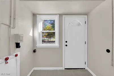 23198 Gay Street, Euclid, OH 44123 - Photo 11