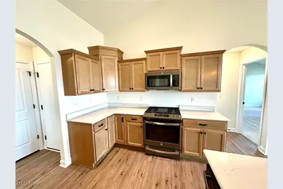 2319 Ledgestone Drive NW, Uniontown, OH 44685 - Photo 27