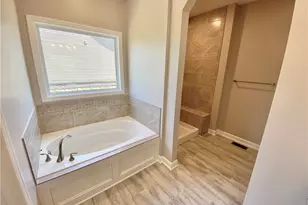 2319 Ledgestone Dr NW, Uniontown, OH 44685 - Photo 17