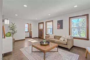 308 Superior St, Louisville, OH 44641 - Photo 9