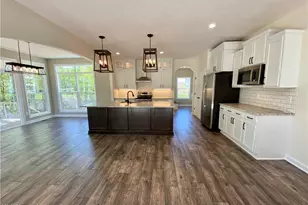 2244 Ledgestone Dr NW, Uniontown, OH 44685 - Photo 9