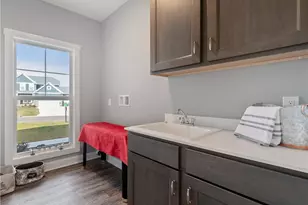 2490 Ledgestone Dr NW, Uniontown, OH 44685 - Photo 25