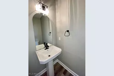 2273 Ledgestone Drive NW, Uniontown, OH 44685 - Photo 9