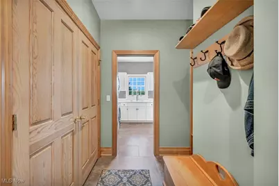 10360 Sawmill Drive, Chardon, OH 44024 - Photo 29