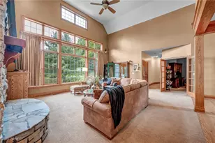 10360 Sawmill Dr, Chardon, OH 44024 - Photo 9