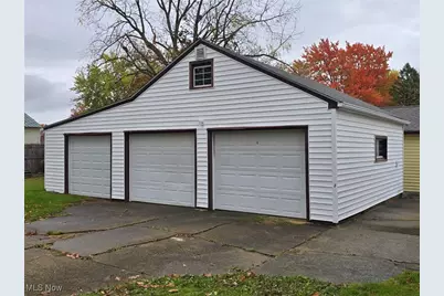 2002 Bancroft Avenue, Youngstown, OH 44514 - Photo 3