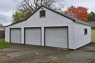 2002 Bancroft Ave, Youngstown, OH 44514 - Photo 3