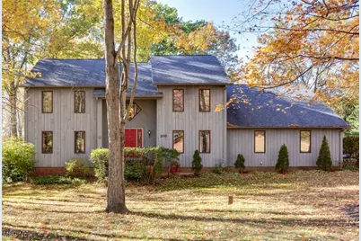 200 Greentree Circle, Aurora, OH 44202 - Photo 3