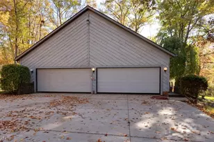 200 Greentree Circle, Aurora, OH 44202 - Photo 7