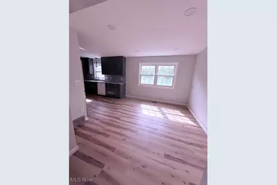 6686 Hythe Street NW, Canton, OH 44708 - Photo 3