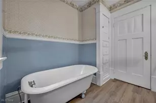 113 N Highland Ave, Akron, OH 44303 - Photo 21