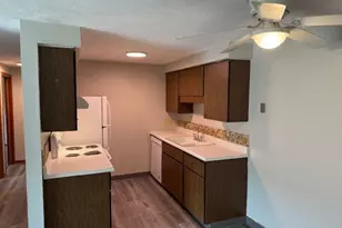 2705 38th St NW, Canton, OH 44709 - Photo 5