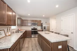 34399 Sylvia Dr, Eastlake, OH 44095 - Photo 7