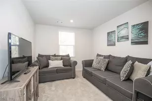 34399 Sylvia Dr, Eastlake, OH 44095 - Photo 9