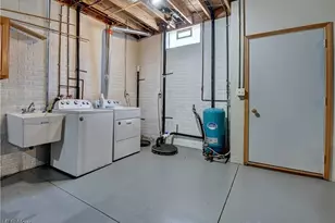 2390 Auberry Dr, Akron, OH 44312 - Photo 33