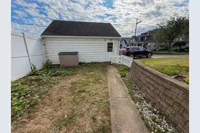 800 Elm Street, Martins Ferry, OH 43935 - Photo 3