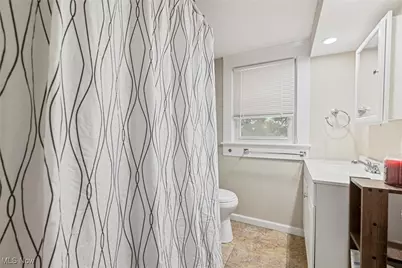 126 S West Street, Columbiana, OH 44408 - Photo 11