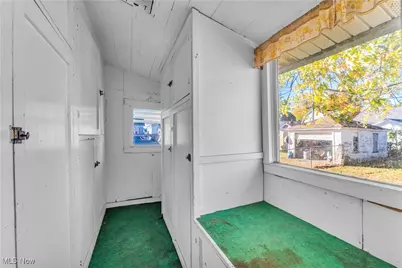 122 Bellfield Avenue, Elyria, OH 44035 - Photo 25