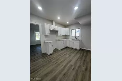 537 W Ravenwood Avenue, Youngstown, OH 44511 - Photo 7