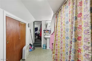 634 Kling St, Akron, OH 44311 - Photo 15