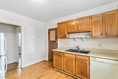 3474 Raymont Boulevard, University Heights, OH 44118 - Photo 9