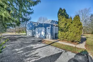 10971 Auburn Rd, Chardon, OH 44024 - Photo 7