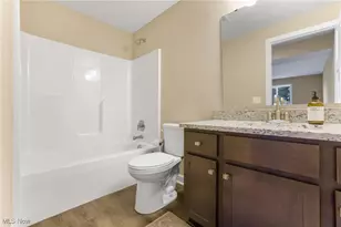 2334 Ledgestone Dr NW, Uniontown, OH 44685 - Photo 27