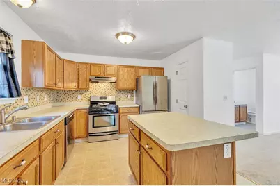 2427 E 63rd Street, Loveland, OH 44104 - Photo 9