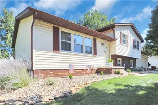 895 Lancaster Dr, Medina, OH 44256 - Photo 3