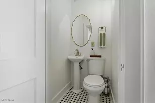 217 E Ninth St, Williamstown, WV 26187 - Photo 13