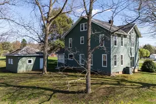 217 E Ninth St, Williamstown, WV 26187 - Photo 3