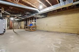 217 E Ninth St, Williamstown, WV 26187 - Photo 25