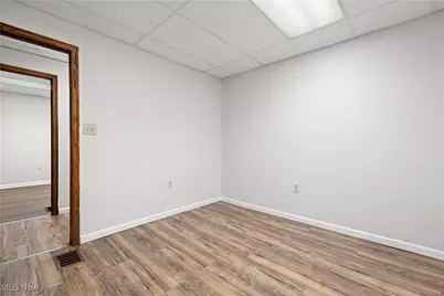 1063 W 21st Street #Lower, Lorain, OH 44052 - Photo 11