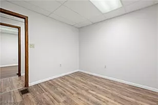 1063 W 21st St, Lorain, OH 44052 - Photo 11