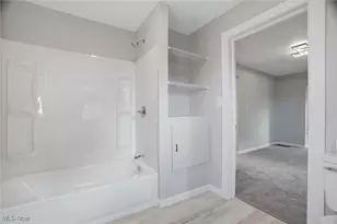 949 E 6th St, Ashtabula, OH 44004 - Photo 13